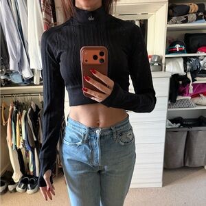 ALO Yoga Charcoal Knit long sleeve